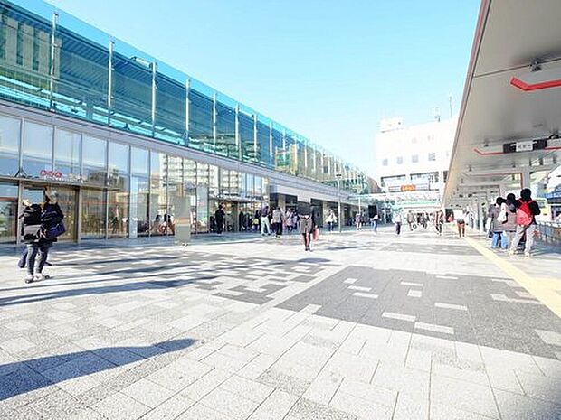 JR「南浦和」、「浦和」、「北浦和」の駅前には多くの進学塾が建ち並び、浦和には文教の街の象徴である県立浦和高校、県立浦和第一女子高校といった公立名門校が全国レベルでも高い進学実績を誇ってます。