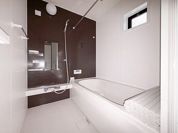 【浴室】一日の疲れを癒してくれるお風呂空間。使いやすさと上質な質感を両立して、単なる習慣から特別な時間に変わるはず。