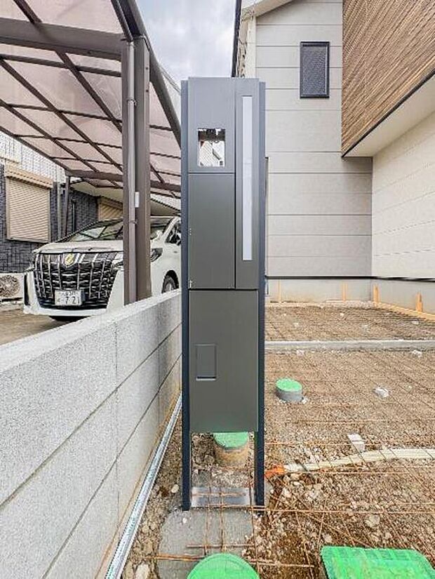 【【1号棟/宅配ボックス】】ネットショッピングなどでお買い物したものの受け取りに手間が省けます。
