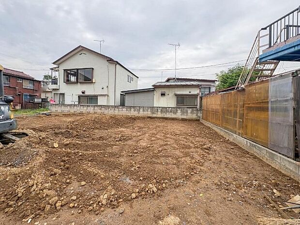 【【現地土地写真】】家は一生のお買物。自分ならではの家族ならではの、家にしたい。書斎を設ける。子どものプレイングルームを設ける。趣味のオーディオルームを設置する。夢を追うオンリーワンの家です。