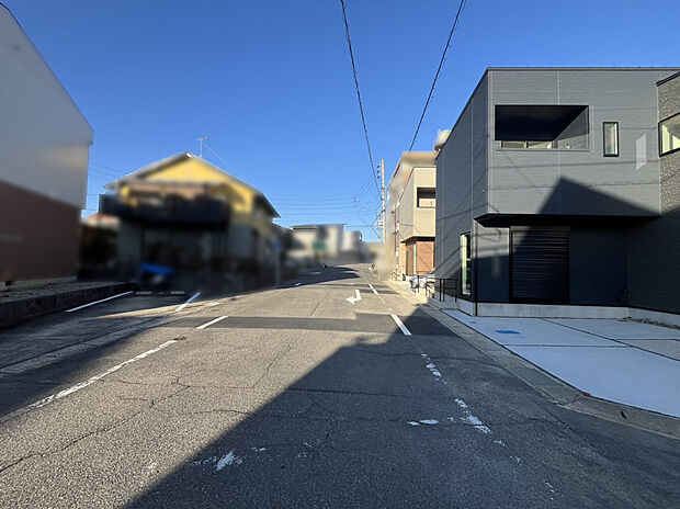 前面道路　北西側7.9～8.0m
■2025年11月撮影