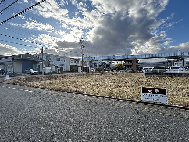 【建築条件付き売り土地】お気軽にアールプランナー不動産名古屋西営業所
【0120-401-500】までお問い合わせください。

