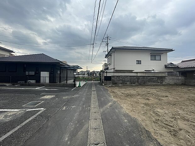 前面道路
(2025年11月撮影)