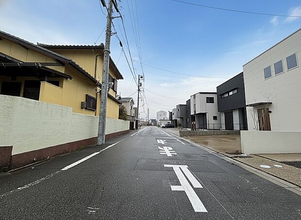 前面道路 東側
2025年12月撮影