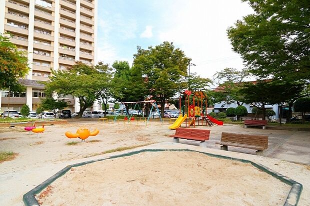 花咲公園（約450m）