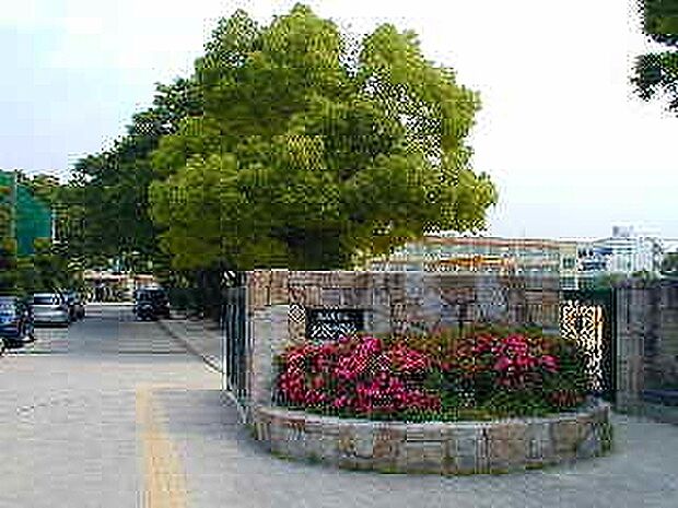 名古屋市立北陵中学校（約1,480m）