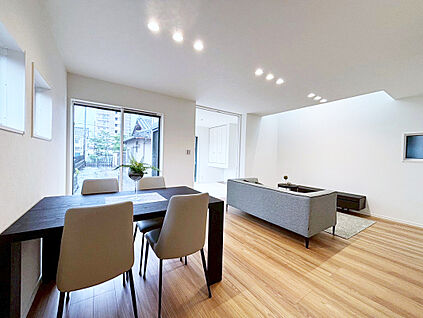 リビング D号棟