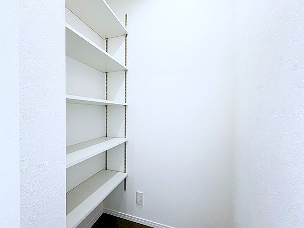 【土間収納　C号棟】■玄関横に使い勝手が良いシューズクローク