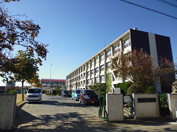 一宮市立末広小学校(約770m)