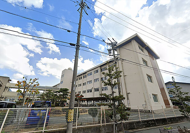 豊川市立東部中学校（約1,000m）