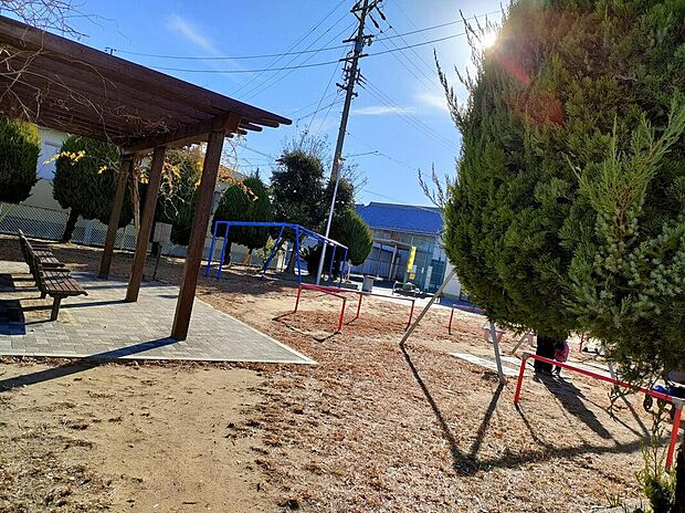 久古見公園（約300m）