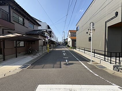 前面道路(2026年6月撮影)