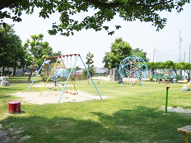 蜂ヶ池公園(約220m)