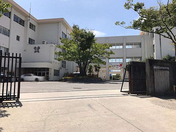 岡崎市立矢作北中学校(約1,500m)