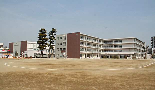 小牧市立小牧小学校（約980m）