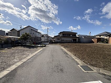 南東側前面道路(2026年1月撮影)