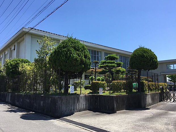 刈谷市立富士松東小学校（約550m）