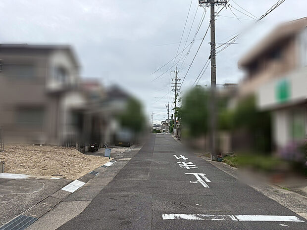 【現地写真(2026年6月)撮影】北側公道幅員約6.4m