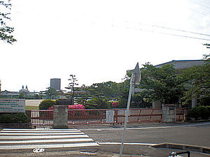小牧市立小牧南小学校 1220m