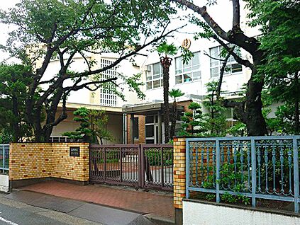 名古屋市立船方小学校 370m(徒歩5分)