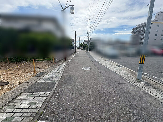 【前面道路(2026年6月)撮影】北側公道幅員約5.8m