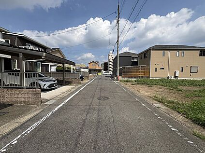 前面道路(2026年8月撮影)