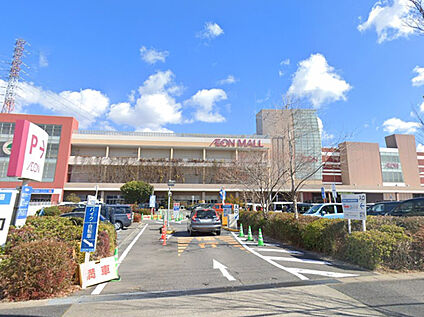 イオン大高店 6,910m (車で約10分)