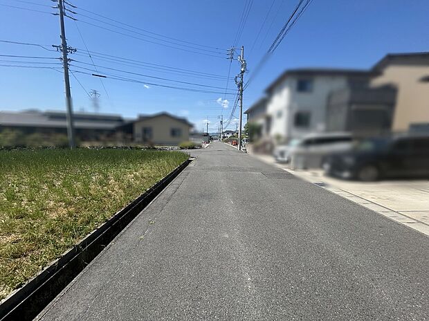 【前面道路（2026年7月）撮影】東側公道幅員約6.0ｍ