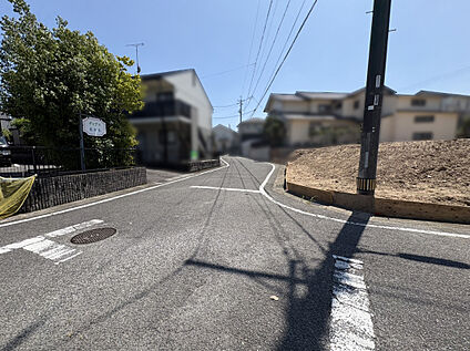 道路写真　南東側6.0ｍ