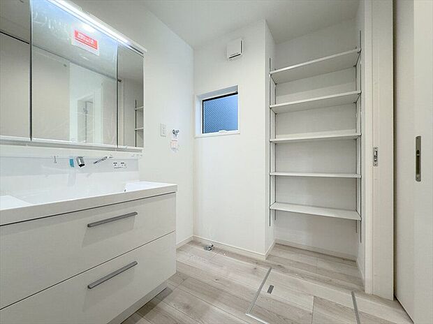 【その他】洗面 施工例写真■ヒーターなしでもくもりにくいエコミラー