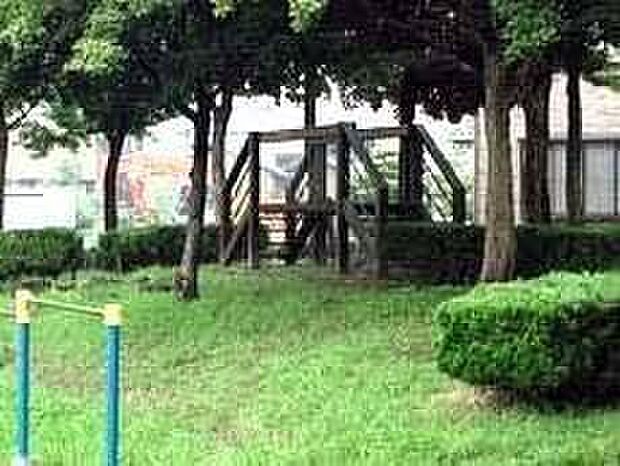 西川田公園(約210m)
