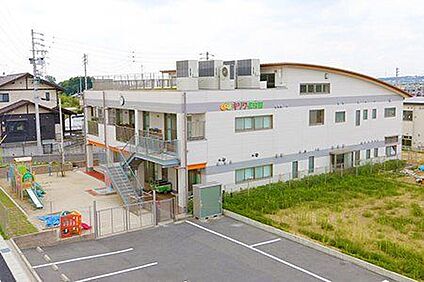 キリクこども園 610m
