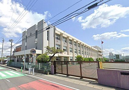 北名古屋市立西春小学校 760m