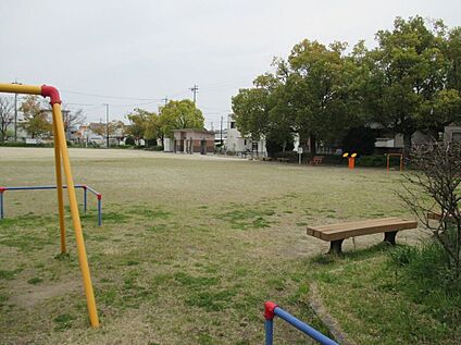 江畔公園 300m