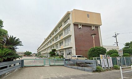 北名古屋市立師勝西小学校 710m
