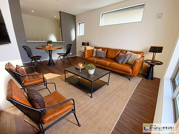 ≪Living room≫
ホームパーティに招きたくなる自慢の広々LDK。伸びやかな子育てや、にぎやかなふれあいの日々を楽しんでください♪
※家具をCGで加工しています。家具付き販売ではございません。