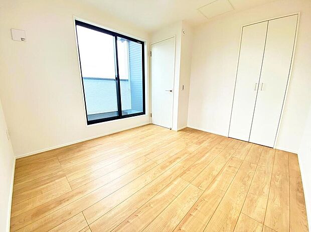 ≪Room≫
開放的な空間に陽の光がたっぷり降り注ぐ、見て明るく！家族も明るく！おうちに帰るのが楽しくなるようなお住まいです☆