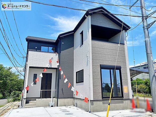 ≪現地ご案内はお気軽にお問い合わせください♪≫
飽きの来ないモダンな外観は、忙しい日々の暮らしに安心感をもたらしてくれます☆