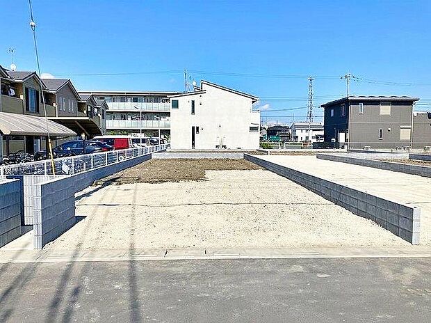 ≪現地ご案内は便利なネット予約も可能です!お気軽にお問い合わせください♪≫
新築一戸建て 家族の笑い声が自然と生まれます!