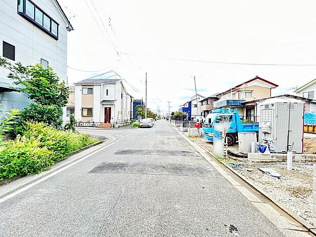 ≪見学予約可能!≫
利便性と自然、周辺環境の心地よさは写真や文章では伝えきれません。日々の動線や採光、周辺施設との距離感まで、ぜひ現地でご体感ください。