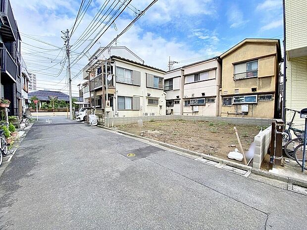 ≪内覧以外にも資金計画やライフプランに寄り添ったご提案をいたします♪≫
徒歩10分圏内に複数のスーパーがあります!毎日のお買い物に便利な暮らしやすい立地です♪