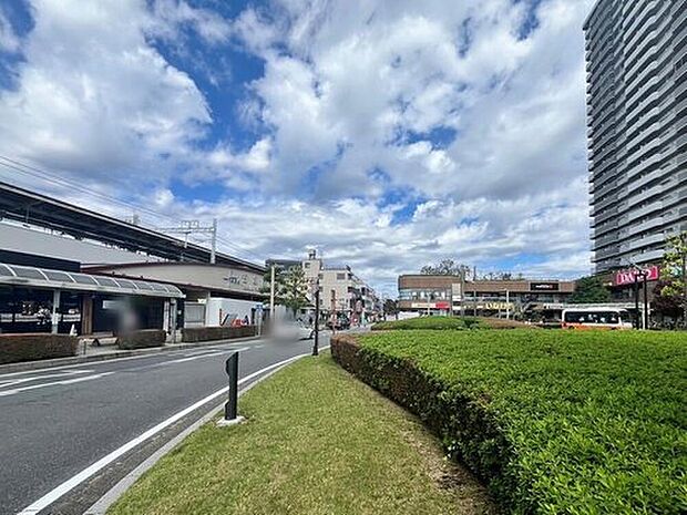 東武伊勢崎線「谷塚」駅徒歩19分!「竹ノ塚」駅徒歩23分!つくばエクスプレス「六町」駅からバスもあります!2路線利用可能です♪