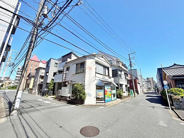 ≪内覧以外にも資金計画やライフプランに寄り添ったご提案をいたします♪≫この街で・この家で暮らしたいと思わせる理由を是非現地でお確かめ下さい!※解体工事前の写真です