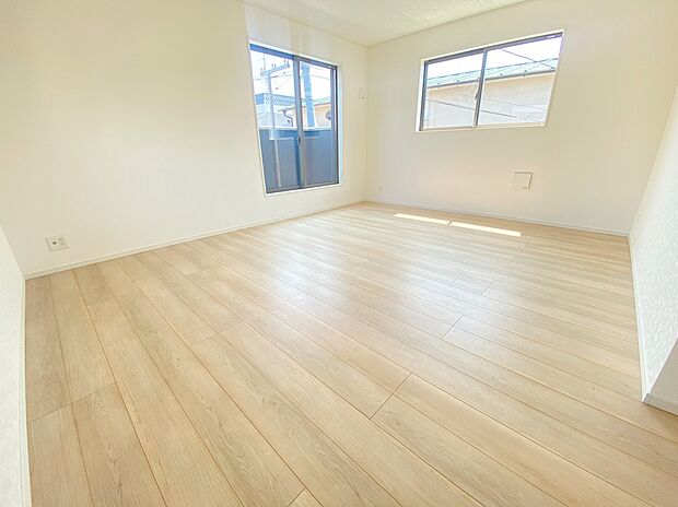 【リビング】≪Living room≫
採光良好なリビングは、ご家族の憩いの空間。居心地の良い快適な安らぎの場所にもなりそうです。