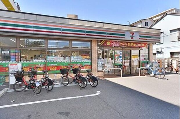 セブンイレブン江東北砂5丁目店(約230m)