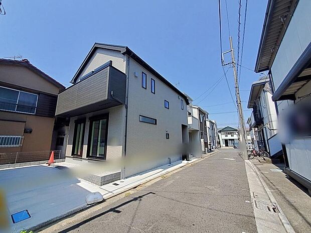 【前面道路含む現地写真】≪現地ご案内は便利なネット予約も可能です！お気軽にお問い合わせください♪≫
当日のご見学予約も承ります♪同じものは２つとない「夢のマイホーム」との出会いが待っているかもしれません！