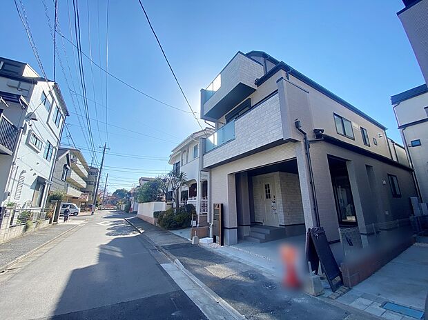 【現地外観写真】≪内覧以外にも資金計画やライフプランに寄り添ったご提案をいたします♪≫
当日のご見学予約も承ります♪同じものは2つとない「夢のマイホーム」との出会いが待っているかもしれません!