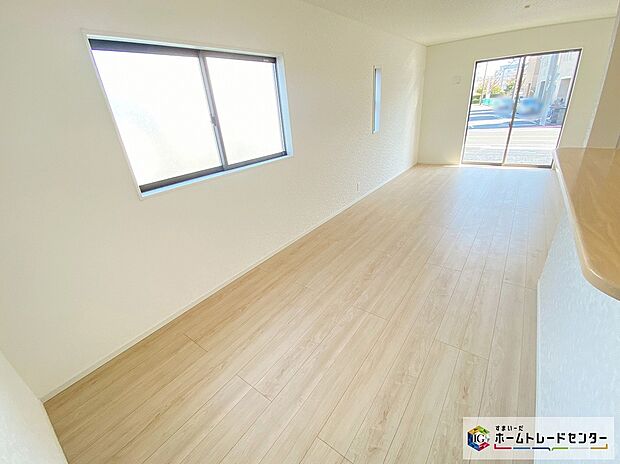 【リビング】≪Living room≫
採光良好なリビングは、ご家族の憩いの空間。居心地の良い快適な安らぎの場所にもなりそうです。