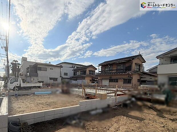 【現地外観写真】≪見学予約ができます！≫
ＪＲ武蔵野線「新三郷」駅まで徒歩20分♪駅前に大型商業施設が集結した新三郷ららシティでショッピング！ＪＲ武蔵野線「三郷」駅も徒歩20分