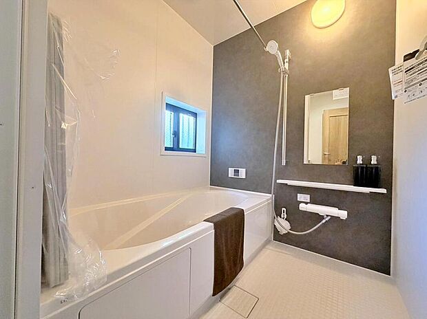 【浴室】スイッチひとつでバスタイムの準備ができるオートバスが便利♪雨の日や夜間の洗濯に便利な「浴室乾燥機」も標準装備です！